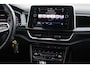 Volkswagen T-Roc 1.0 TSI R-Line Business 110PK / 81kW, LED Matrix (IQ.Lights), 18" 'Nevada' LMV, privacy glas, navigatie, digital cockpit pro, stoelverwarming, R-Line in- en exterieur, climatronic, achteruitrijcamera, parkeersensoren voor en achter, adaptieve cruise control (acc), DAB+, groot licht assistent