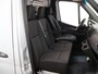 Mercedes-Benz Sprinter 315 CDI | L2 H2 | RWD | Aut. | PRO | BPM VRIJ! | ACHTERUITRIJCAMERA | 3500 KG AHW | DODEHOEKASSISTENT | AIRCO | CRUISE | CARPLAY | ANDROID AUTO | METALLIC | 3-ZITS | MBUX SYSTEEM GROOT