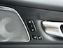 Volvo XC60 B5 Aut. Ultimate Bright | Panoramadak | Bowers & Wilkins | Luchtvering | 360º camera | Head-up display | Massage