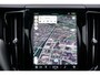 Volvo XC60 2.0 T6 Plug-in hybrid AWD Ultimate Dark | Long Range | Luchtvering | Bowers & Wilkins | Trekhaak | 360° camera | Stoel verwarming |