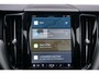 Volvo XC60 2.0 T6 Plug-in hybrid AWD Ultimate Dark | Long Range | Luchtvering | Bowers & Wilkins | Trekhaak | 360° camera | Stoel verwarming |