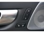 Volvo XC60 2.0 T6 Plug-in hybrid AWD Ultimate Dark | Long Range | Luchtvering | Bowers & Wilkins | Trekhaak | 360° camera | Stoel verwarming |