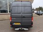 Volkswagen Crafter 35 2.0 TDI 140 PK DSG L3H3 + 3000 KG TREKHAAK + ADAPTIVE CRUISE / STUUR+ STOELVERW. / MASSAGE / LED / CAMERA