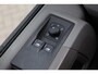 Volkswagen Crafter 35 2.0 TDI L3H3 Highline 140PK / 103kW DSG, NL auto, nieuw door ons geleverd en onderhouden, trekhaak (vaste kogel), LED koplampen, 17" LMV, achteruitrijcamera (Rear View), verwarmbare voorruit, 3 zitplaatsen, parkeersensoren voor en achter (PDC), multifunctioneel stuurwiel, navigatie, DAB+, Apple Carplay & Android Auto, elektrisch verstel-, verwarm- en inklapbare buitenspiegels, ErgoActive bestuurdersstoel met massagefunctie etc.
