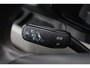 Volkswagen Crafter 35 2.0 TDI L3H3 Highline 140PK / 103kW DSG, NL auto, nieuw door ons geleverd en onderhouden, trekhaak (vaste kogel), LED koplampen, 17" LMV, achteruitrijcamera (Rear View), verwarmbare voorruit, 3 zitplaatsen, parkeersensoren voor en achter (PDC), multifunctioneel stuurwiel, navigatie, DAB+, Apple Carplay & Android Auto, elektrisch verstel-, verwarm- en inklapbare buitenspiegels, ErgoActive bestuurdersstoel met massagefunctie etc.