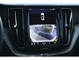 Volvo XC60 Recharge T6 AWD Ultimate Dark | Longe Range | 22'' | Head-up display| Harman Kardon Audiosysteem| Schuif-/ kanteldak| Semi- elektrisch inklapbare trekhaak| Black Edition|