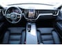 Volvo XC60 Recharge T6 AWD Ultimate Dark | Longe Range | 22'' | Head-up display| Harman Kardon Audiosysteem| Schuif-/ kanteldak| Semi- elektrisch inklapbare trekhaak| Black Edition|
