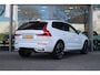Volvo XC60 Recharge T6 AWD Ultimate Dark | Longe Range | 22'' | Head-up display| Harman Kardon Audiosysteem| Schuif-/ kanteldak| Semi- elektrisch inklapbare trekhaak| Black Edition|