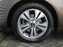 Kia Venga 1.4 CVVT Edition | Airco | 16" LM | Navi | PDC achter | Panoramadak | Camera |