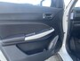 Suzuki Swift 1.2 Select Smart Hybrid | Appel CarPlay & Android Auto | Stoelverwarming | Adaptieve Cruise Control | Verwarmbare buitenspiegels | Fabrieksgarantie t/m juli 2030