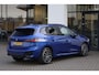 BMW 2-Serie Active Tourer 230e xDrive 326PK / 240kW, Alarm klasse III, comfort pakket (hifi premium + elektrisch verstelbare bestuurdersstoel), driving assistance professional (adaptieve cruise control (acc), dodehoek sensor, rijbaan assistentie), innovation pack (head-up display, stoel- en stuurwiel verwarming, adaptieve LED koplampen, rondomzicht camera, draadloos laden, dashboard camera, dimmende spiegel), M Sport pakket (adaptief dempingssyteem, aluminium afwerking, sportstoelen M aerodynamica, Travel pakket, panoramadak, privacy glas, getint glas, achterbank verstelbaar, bagagescheidingsnet), lederen bekleding dakota zwart, groot licht assistent, dakrails, schakel flippers aan het stuur, NL auto 1e eigenaar
