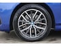 BMW 2-Serie Active Tourer 230e xDrive 326PK / 240kW, Alarm klasse III, comfort pakket (hifi premium + elektrisch verstelbare bestuurdersstoel), driving assistance professional (adaptieve cruise control (acc), dodehoek sensor, rijbaan assistentie), innovation pack (head-up display, stoel- en stuurwiel verwarming, adaptieve LED koplampen, rondomzicht camera, draadloos laden, dashboard camera, dimmende spiegel), M Sport pakket (adaptief dempingssyteem, aluminium afwerking, sportstoelen M aerodynamica, Travel pakket, panoramadak, privacy glas, getint glas, achterbank verstelbaar, bagagescheidingsnet), lederen bekleding dakota zwart, groot licht assistent, dakrails, schakel flippers aan het stuur, NL auto 1e eigenaar