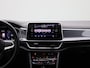 Volkswagen T-Roc 1.5 TSI Style 150 PK DSG Apple Carplay | Trekhaak | Navigatie | Stoelverwarming | Comfort pakket | Assisentiepakket | Design pakket | Deep black |