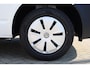 Volkswagen Transporter 2.0 TDI L1H1 28 Comfortline 110PK / 81kW, 60 maanden / 100.000km garantie, cruise control, airco, achteruitrijcamera (rear view), bijrijdersbank, armsteun, Apple Carplay & Android Auto, achterdeuren zonder ruit, BPMvrij