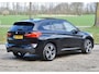 BMW X1 18d sDrive High Executive / head-up display / panoramadak / camera achter / zwart leer