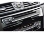 BMW X1 18d sDrive High Executive / head-up display / panoramadak / camera achter / zwart leer