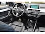 BMW X1 18d sDrive High Executive / head-up display / panoramadak / camera achter / zwart leer