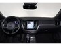 Volvo V60 B3 Plus Dark - Panorama/schuifdak - IntelliSafe Assist - 360° Camera - Harman/Kardon audio - Adaptieve LED koplampen - Verwarmde voorstoelen, stuur & achterbank - Parkeersensoren voor & achter - Standkachel - Elektr. inklapbare trekhaak - 18' LMV