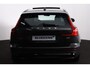 Volvo V60 B3 Plus Dark - Panorama/schuifdak - IntelliSafe Assist - 360° Camera - Harman/Kardon audio - Adaptieve LED koplampen - Verwarmde voorstoelen, stuur & achterbank - Parkeersensoren voor & achter - Standkachel - Elektr. inklapbare trekhaak - 18' LMV
