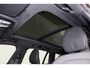 Volvo V60 B3 Plus Dark - Panorama/schuifdak - IntelliSafe Assist - 360° Camera - Harman/Kardon audio - Adaptieve LED koplampen - Verwarmde voorstoelen, stuur & achterbank - Parkeersensoren voor & achter - Standkachel - Elektr. inklapbare trekhaak - 18' LMV