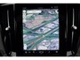 Volvo V60 B3 Plus Dark - Panorama/schuifdak - IntelliSafe Assist - 360° Camera - Harman/Kardon audio - Adaptieve LED koplampen - Verwarmde voorstoelen, stuur & achterbank - Parkeersensoren voor & achter - Standkachel - Elektr. inklapbare trekhaak - 18' LMV