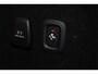 Volvo V60 B3 Plus Dark - Panorama/schuifdak - IntelliSafe Assist - 360° Camera - Harman/Kardon audio - Adaptieve LED koplampen - Verwarmde voorstoelen, stuur & achterbank - Parkeersensoren voor & achter - Standkachel - Elektr. inklapbare trekhaak - 18' LMV