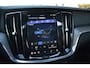 Volvo V60 B4 197pk Plus Dark | Schuifdak | Trekhaak | Harman/Kardon