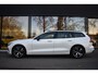 Volvo V60 B4 197pk Plus Dark | Schuifdak | Trekhaak | Harman/Kardon