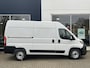 Peugeot Boxer GB 2.2 140PK BlueHDi L2H2 35 Zwaar | Navigatie | Apple Carplay & Android Auto | Verzwaarde vering | DAB+ | Climate control | Cruise control | Trekhaak