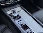 Volvo XC60 T6 Automaat Recharge Ultimate Bright, Elektrisch bedienbaar glazen panoramisch schuif-/kanteldak, Lederen bekleding met ventilatie en verwarming, Adaptieve Cruise Control met Pilot Assist, BLIS Dodehoekdetectie, 20" Lichtmetalen velgen, Luchtvering, Harman Kardon audio