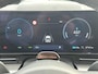 Hyundai Kona Comfort Smart 65.4 kWh / Dodehoek sensor / Navigatie /  Achteruitrijcamera / Elektrische achterklep /