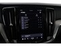 Volvo V60 Cross Country B5 AWD Ultimate Bright | Trekhaak | 360° Camera | Head-Up | Panoramadak | harman/kardon | ACC