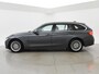 BMW 3-Serie Touring 318i AUT. LUXURY EDITION + LEDER | STOELVERW. | NAVIGATIE