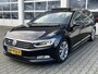 Volkswagen Passat Variant 1.6 TDI R-Line Panoramadak Virtual cockpit LED koplampen Camera Trekhaak KESSY Stoelverwarming Highline R line