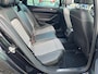 Volkswagen Passat Variant 1.6 TDI R-Line Panoramadak Virtual cockpit LED koplampen Camera Trekhaak KESSY Stoelverwarming Highline R line