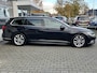 Volkswagen Passat Variant 1.6 TDI R-Line Panoramadak Virtual cockpit LED koplampen Camera Trekhaak KESSY Stoelverwarming Highline R line