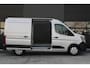 Renault Master T35 2.0 dCi 170pk L2H2 Extra - 2x Schuifdeur - Navigatie - Blind Spot - Camera - Stoelverwarming - Verwarmde voorruit - Rijklaar