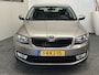Skoda Octavia 1.2 TSI Greentech Elegance CRUISE CONTROL CLIMATE CONTROL BLEUTOOTH TELEFOOM MEDIA VOORBEREIDING PDC ZEER MOOI !! 3010 DEK