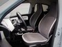 Renault Twingo 1.0 SCe Collection Sport (AIRCONDITIONING, BLUETOOTH, LICHTMETALEN VELGEN, SPEED LIMITER, MULTIFUNCTIONEEL STUUR)