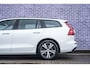 Volvo V60 2.0 B3 Momentum Advantage | Navi | Lederen bekleding | Stoel-/Stuurverwarming | DAB+ | Cruise Control | Apple Carplay / Android Auto | 17" LM