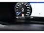 Volvo V60 2.0 B3 Momentum Advantage | Navi | Lederen bekleding | Stoel-/Stuurverwarming | DAB+ | Cruise Control | Apple Carplay / Android Auto | 17" LM