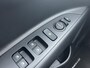 Kia Stonic 1.0 T-GDi MHEV DynamicPlusLine Navigatie, Nieuw geleverd en dealeronderhouden, Achteruitcamera, Smart Key, Privacy glass, Parkeersensoren, Smart Key