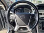 Volvo V70 1.6 T4 Nordic+ / NL-Auto / 180 PK / Dealer-Onderhouden / Trekhaak / Vol-Leder / Stoelverwarming / Standkachel / Cruise-Control / Xenon-Verlichting / Elektr. Kofferklep / Radio-Bluetooth / Navigatie / 16'' LMV / All-Season / ENZ.