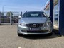 Volvo V70 1.6 T4 Nordic+ / NL-Auto / 180 PK / Dealer-Onderhouden / Trekhaak / Vol-Leder / Stoelverwarming / Standkachel / Cruise-Control / Xenon-Verlichting / Elektr. Kofferklep / Radio-Bluetooth / Navigatie / 16'' LMV / All-Season / ENZ.