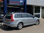 Volvo V70 1.6 T4 Nordic+ / NL-Auto / 180 PK / Dealer-Onderhouden / Trekhaak / Vol-Leder / Stoelverwarming / Standkachel / Cruise-Control / Xenon-Verlichting / Elektr. Kofferklep / Radio-Bluetooth / Navigatie / 16'' LMV / All-Season / ENZ.