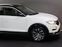 Volkswagen T-Roc 1.0 TSI Style (APPLE CARPLAY / ANDROID AUTO, ADAPTIVE CRUISE CONTROL, CLIMATE CONTROL, LICHTMETALEN VELGEN, NAP)