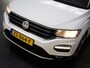 Volkswagen T-Roc 1.0 TSI Style (APPLE CARPLAY / ANDROID AUTO, ADAPTIVE CRUISE CONTROL, CLIMATE CONTROL, LICHTMETALEN VELGEN, NAP)