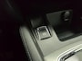 Nissan Qashqai Occasion automaat | Met trekhaak en parkeercamera | Tweedehands Nissan Qashqai automaat in zwart | Bomvolle auto