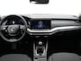 Skoda Octavia Combi 1.0 TSI Business Edition | Navigatie by App | Parkeersensoren voor en achter | Airco | Dakrails |