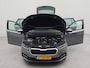 Skoda Octavia Combi 1.0 TSI Business Edition | Navigatie by App | Parkeersensoren voor en achter | Airco | Dakrails |